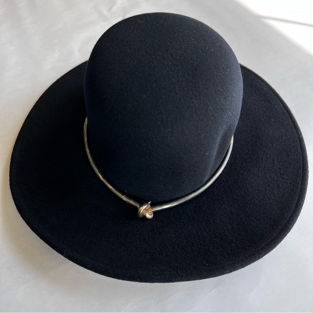 KIN/K Harley Silver Collar Wool Hat in Navy S